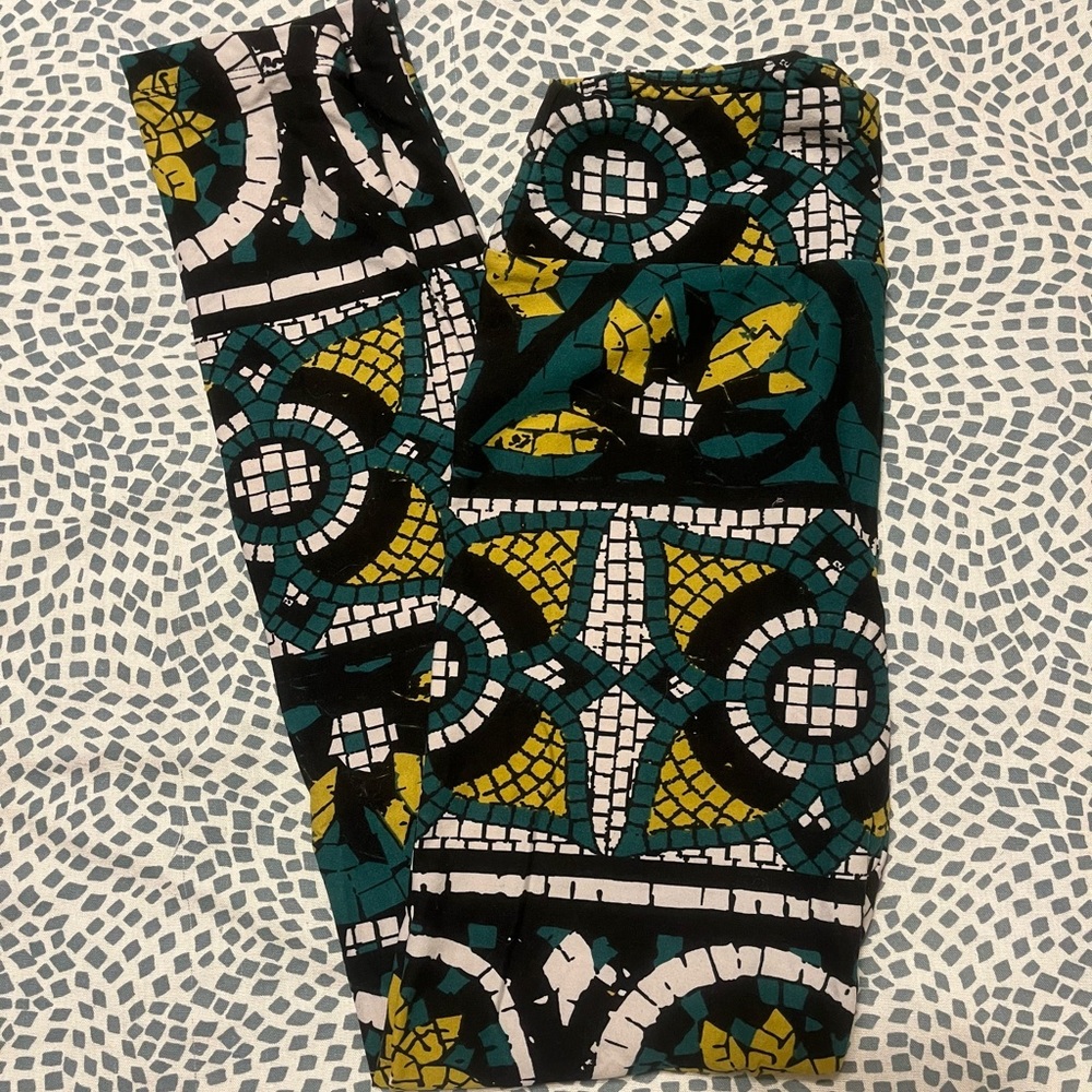 LuLaRoe One Size Green and Yellow Tile Print Leggings